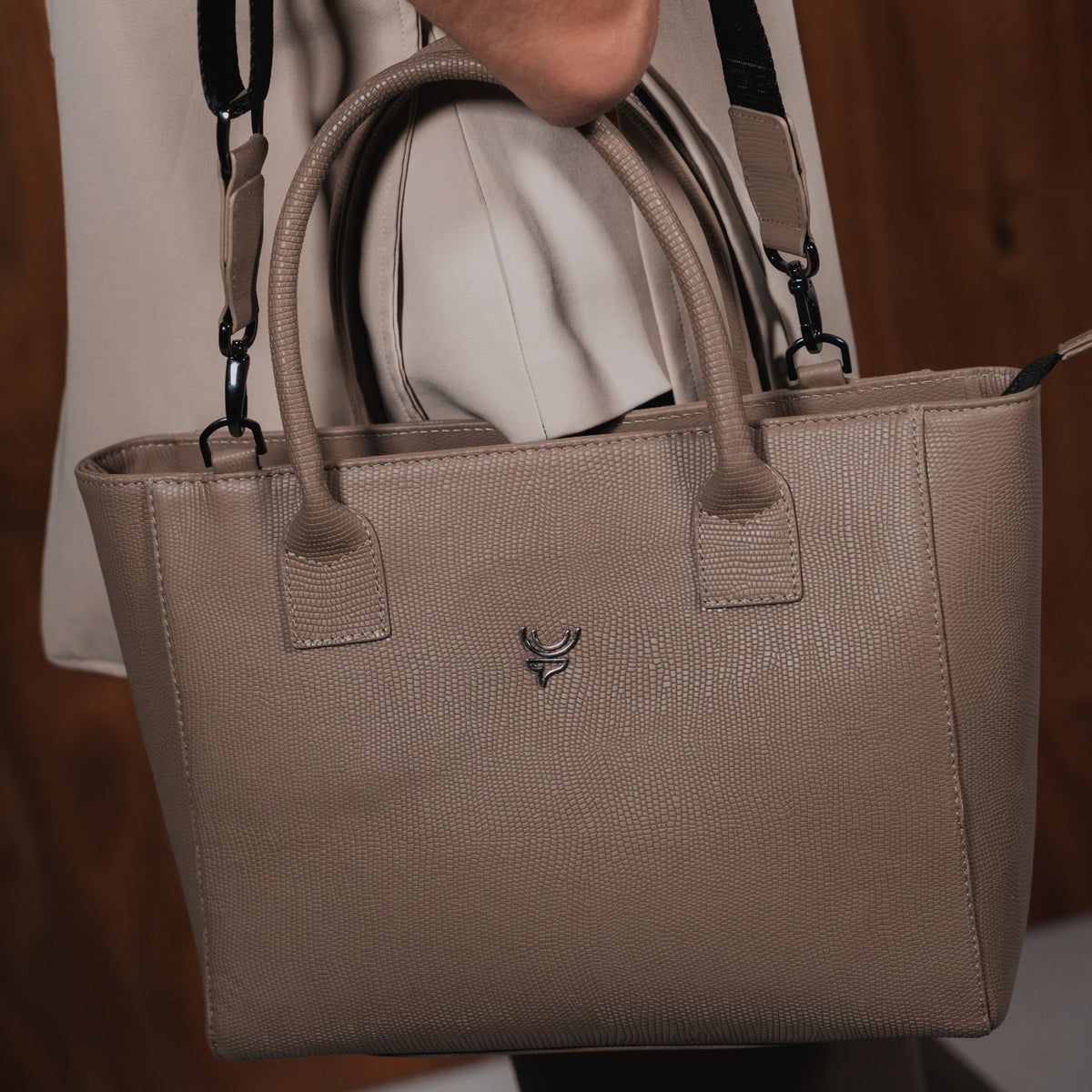 Bolso tote nude pitón