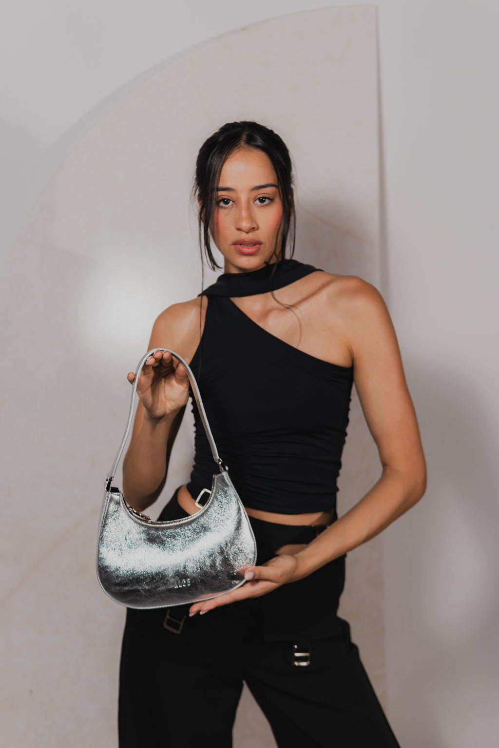 MEDIA LUNA BAG PLATEADO