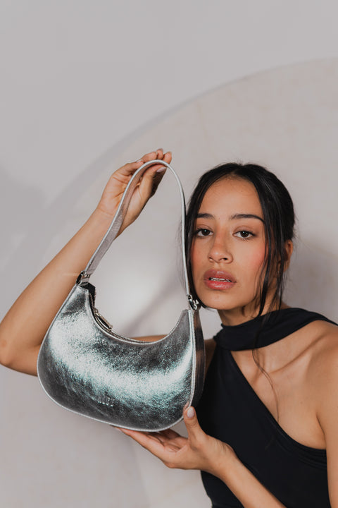 MEDIA LUNA BAG PLATEADO