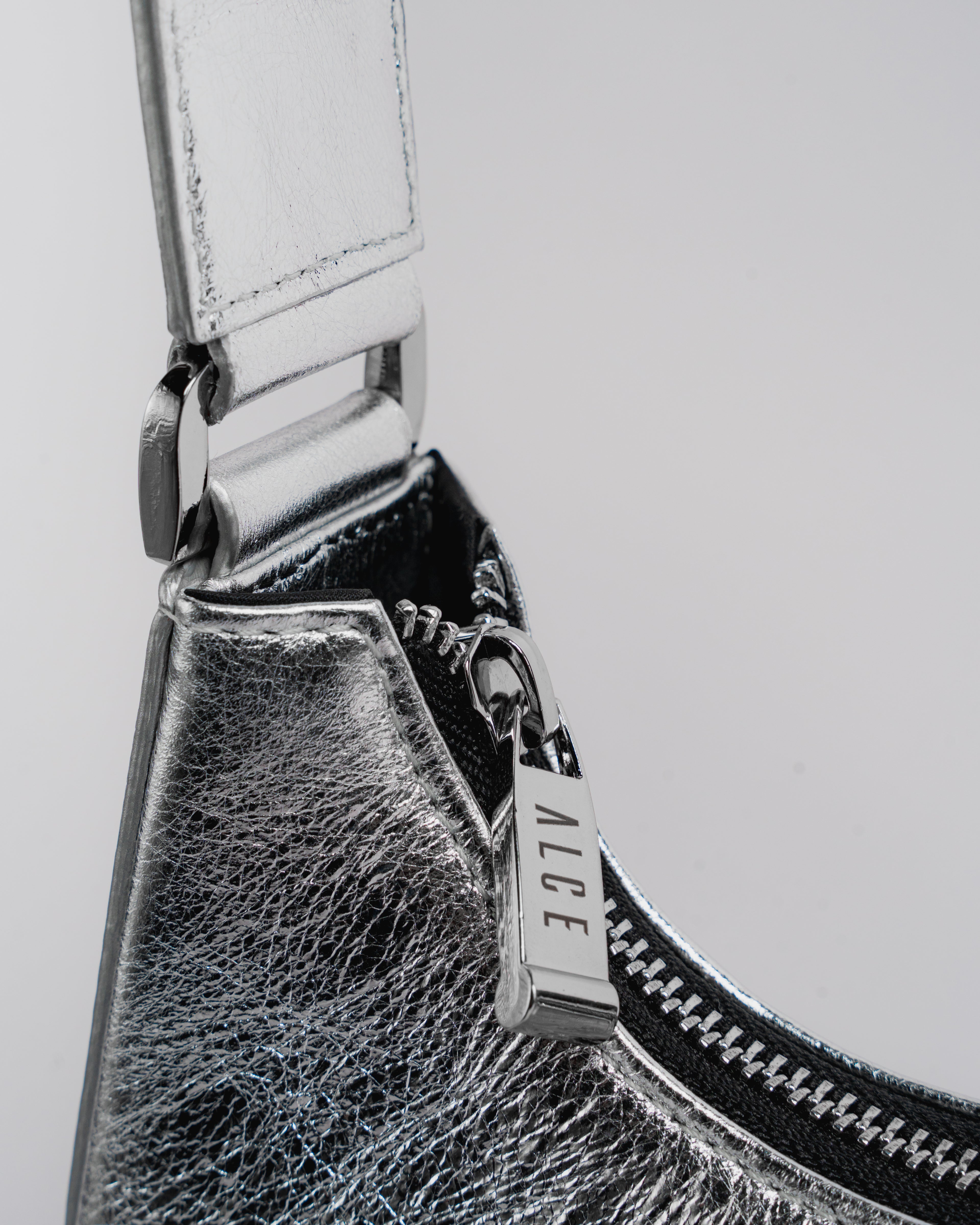 MEDIA LUNA BAG PLATEADO