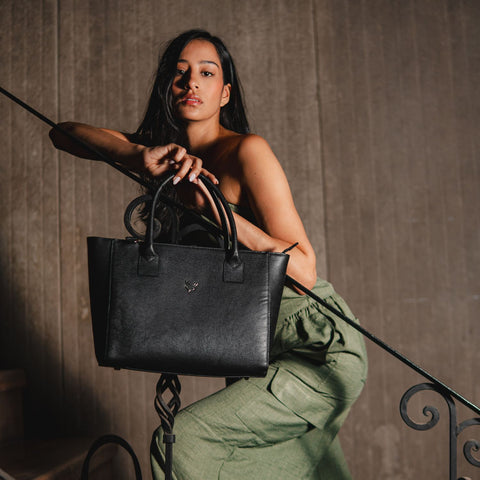 MOOSE TOTE BAG BLACK PYTHON