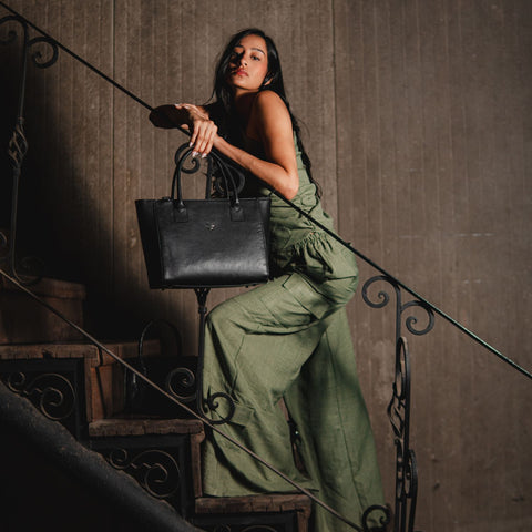 MOOSE TOTE BAG BLACK PYTHON