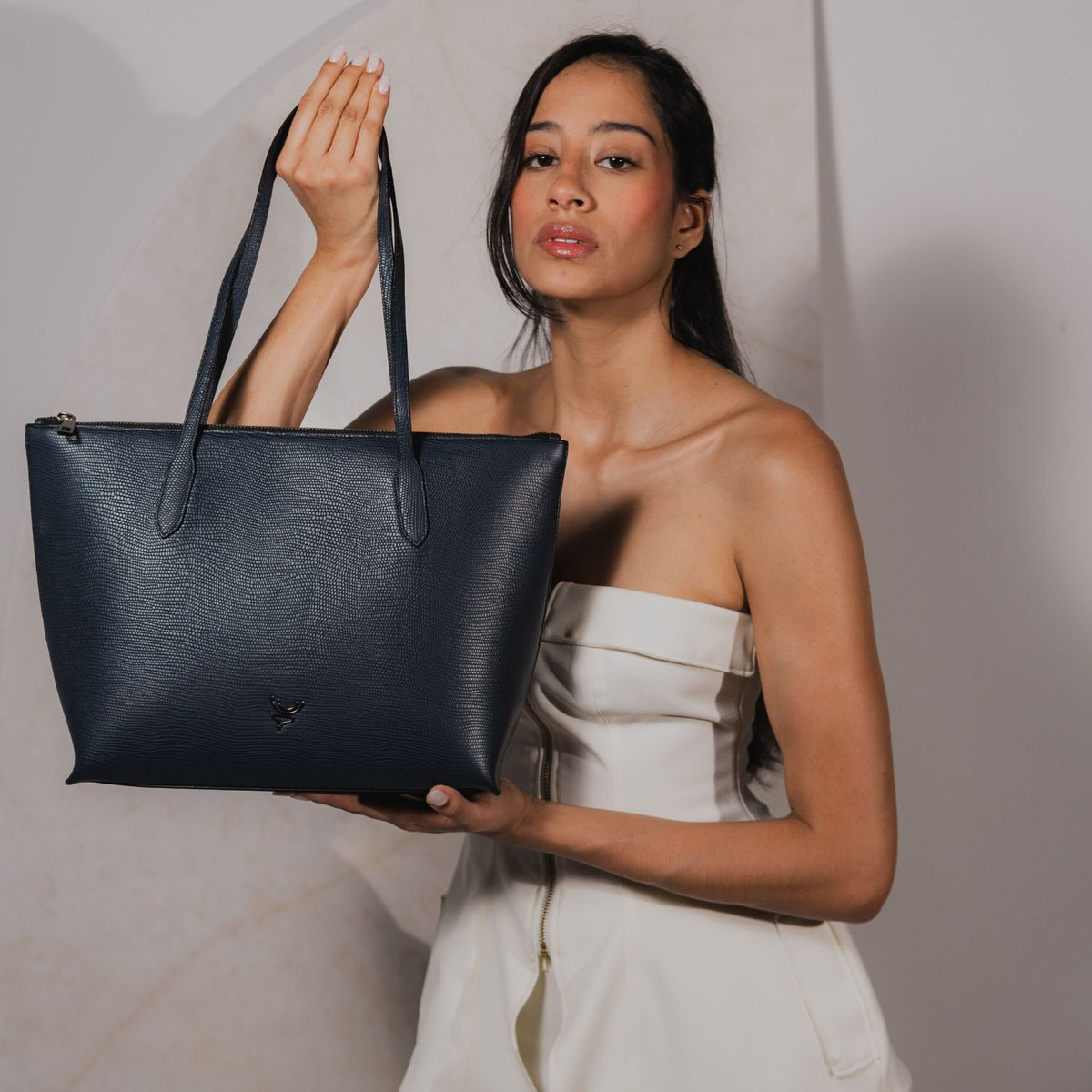 Bolso tote azul profundo