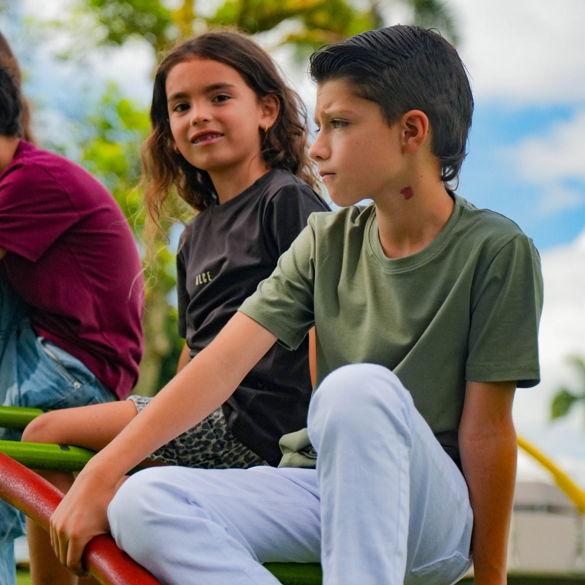 Camiseta niños verde oliva