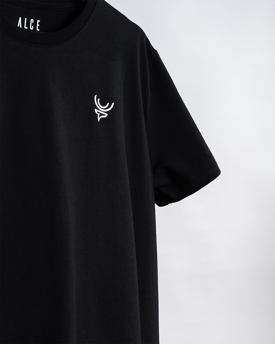 BASIC T-SHIRT BLACK